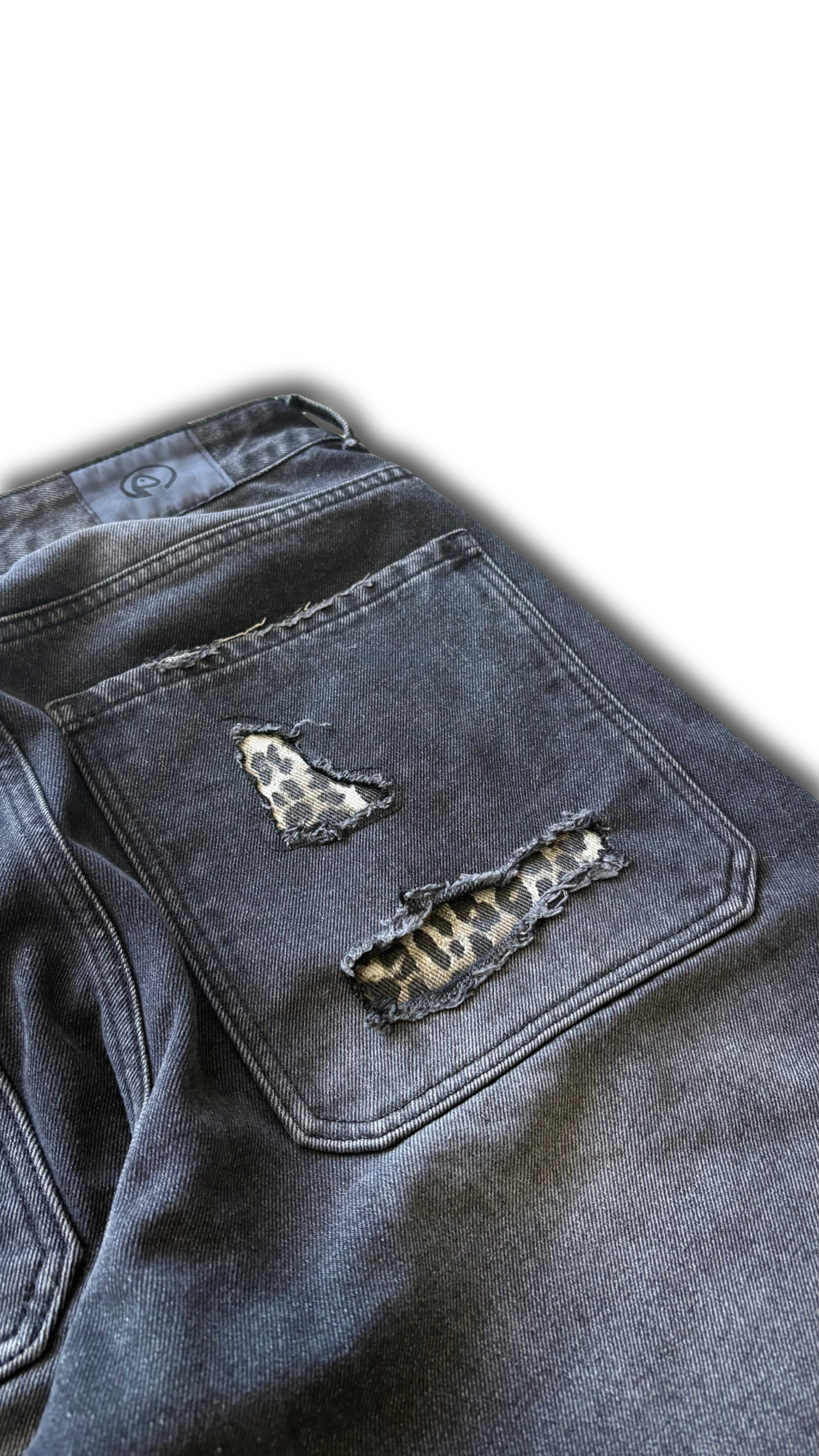PRE-ORDER | Light Noir