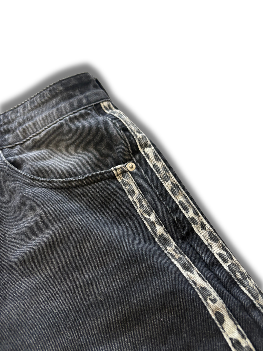 PRE-ORDER | Light Noir